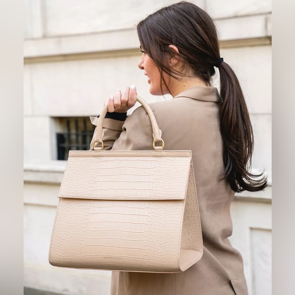 NWOT Modern Picnic Large Luncher - cream croc